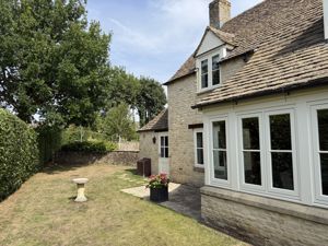 Photo 16- click for photo gallery